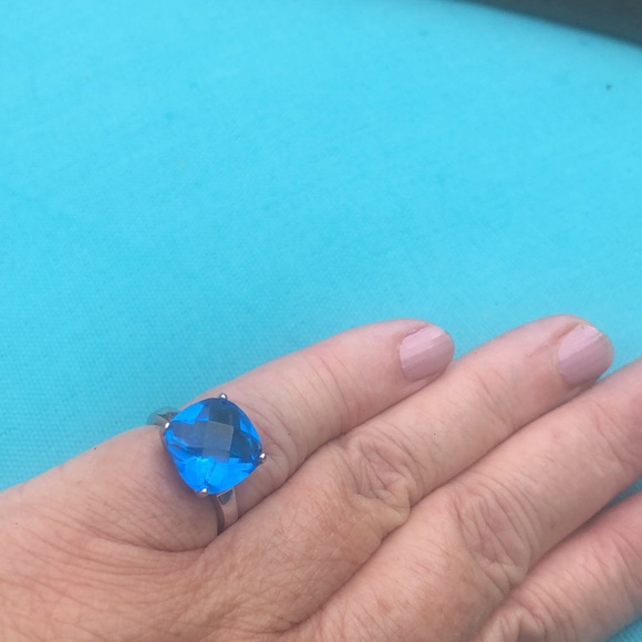 Sterling Silver Ring with Lab-created Blue Gem - Picture 6 of 8